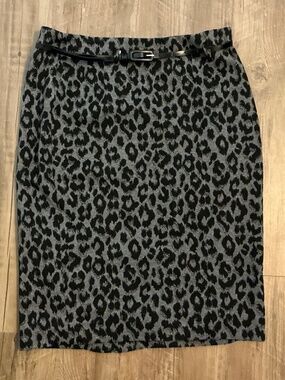 Charter Club size 6 leopard print skirt